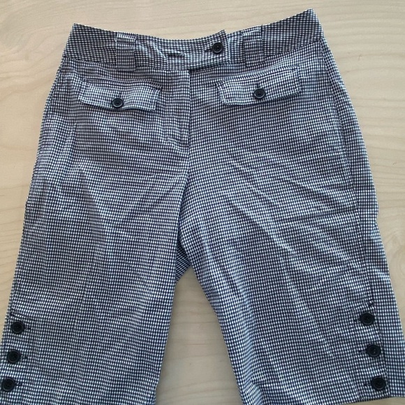 Larry Levine Stretch Bermuda Shorts size 6 (FO) - Picture 5 of 16